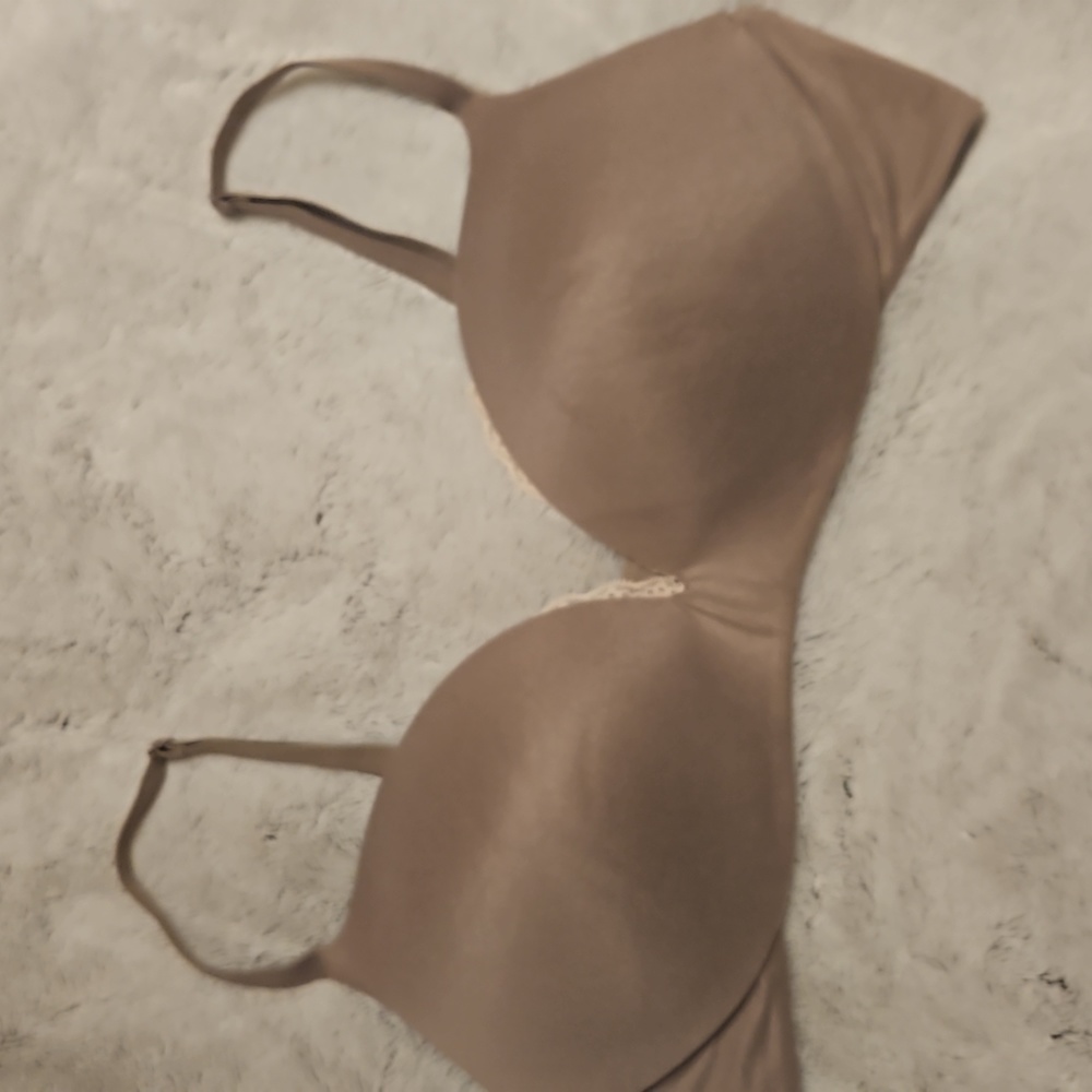 Smooth Everyday T-Shirt Bra in Taupe